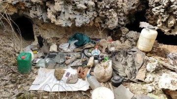 Şırnak'ta teröristlerin kullandığı 20 mağara ve 35 sığınak imha edildi