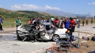 Sivas'ta iki otomobil çarpıştı: 5 ölü, 5 yaralı