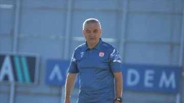 Sivasspor Teknik Direktörü Rıza Çalımbay'dan 'fikstür' tepkisi