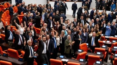 Siyasilerden, "Milli Dayanışma ve Toplumsal B&uuml;t&uuml;nleşmenin G&uuml;&ccedil;lendirilmesine Dair Kanun Teklifi&