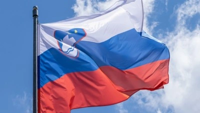 Slovenya'da İsrail ile işbirliği yaptığı iddia edilen parti anketlerde geriye d&uuml;şt&uuml;