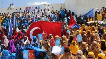 Somalililer, Türkiye ile yapılan savunma anlaşmasına destek gösterisi düzenledi
