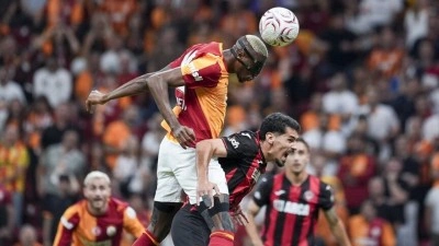 Son şampiyon Galatasaray, sezonun a&ccedil;ılış ma&ccedil;ında 1 puanı son anda kurtardı
