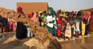 Sosyal medya fenomeni Sudan’da su kuyusu açtı