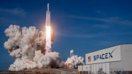 SpaceX, 64 küçük uydunun fırlatılmasını erteledi