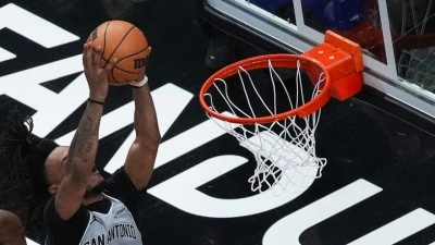 Spurs, NBA finaline y&uuml;kseldi
