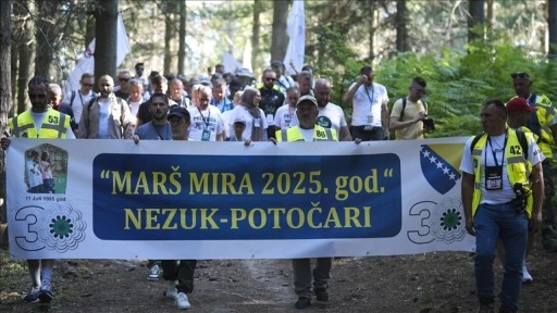 Srebrenitsa Soykırımı kurbanları anısına yapılan "Barış Yürüyüşü" başladı