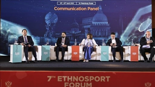 St. Petersburg'daki 7. Etnospor Forumu'nda iletişim paneli düzenlendi