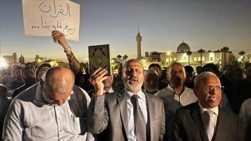 Stockholm’de Kur'an-ı Kerim yakılması, Ürdün'deki İsveç Büyükelçiliği önünde protesto edildi