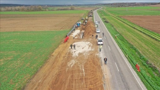 Su kesintileri yaşanan Edirne'ye barajdan su taşıyacak hat 1 ay içinde tamamlanacak