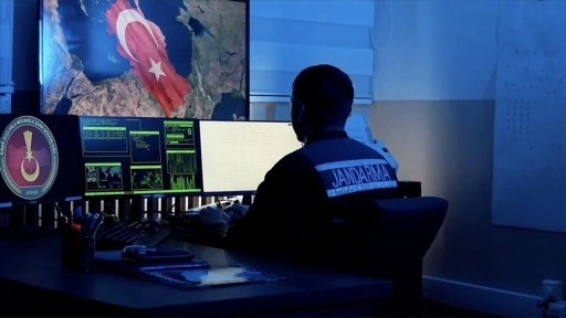 Suç örgütlerine yönelik operasyonlarda gözaltına alınan 33 şüpheli tutuklandı