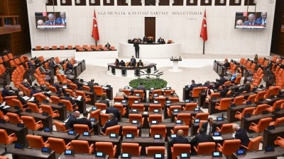 Su&ccedil;a s&uuml;r&uuml;klenen &ccedil;ocuklara ilişkin d&uuml;zenlemeleri i&ccedil;eren kanun teklifi TBMM Adalet Komisyonunda kabul edildi