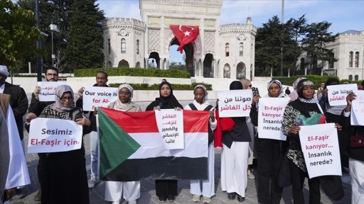 Sudan'daki iç savaşın yol açtığı insani kriz, İstanbul'da protesto edildi