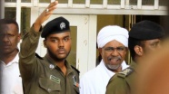 Sudan&#039;ın devrik lideri Beşir darbeden sonra ilk kez görüntülendi