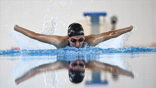 Sudan korkan engelli gen&ccedil; kız, y&uuml;zmede 48 madalya kazandı