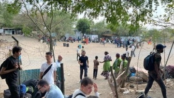 Sudan'dan tahliye edilen 3 Türk kafilesinden 2'si Etiyopya sınırında