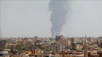Sudan'ın başkenti Hartum'da şiddetli çatışmalar yaşandı