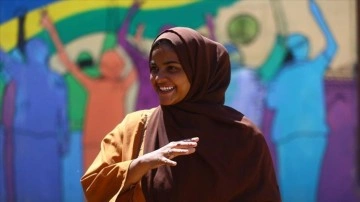 Sudan’ın "en sessiz" kafesinde siparişler işaret diliyle alınıyor