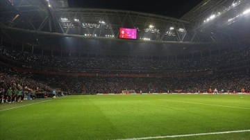 Süper Lig'de 2022'de 4,9 milyon taraftar tribünden maç izledi