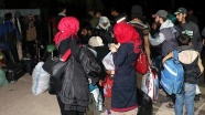 Suriye'de kuşatma bölgelerinden tahliyeler sürüyor