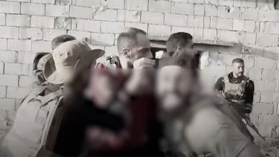 Suriye İ&ccedil;işleri Bakanlığı, Tadamon katliamcısı Emced Yusuf'un yakalanma anlarını paylaştı