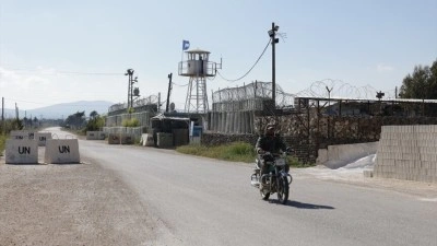 Suriye'nin g&uuml;neyindeki Kuneytra'da halk, BM g&ouml;zlem g&uuml;c&uuml;n&uuml;n İsrail ihlallerine karşı sessiz