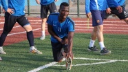 Suriye sınırında bir Fildişi Sahilli futbolcu