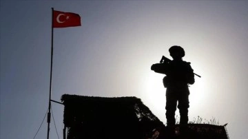 Suriye sınırından yasa dışı yollarla Türkiye'ye geçmek isteyen 6 kişi yakalandı