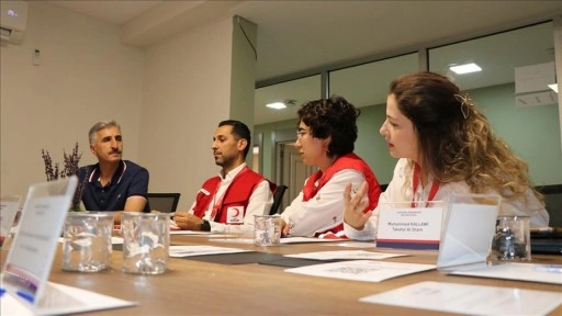 Suriye'ye dönmek isteyenlere "mihmandarlık" yapıyorlar