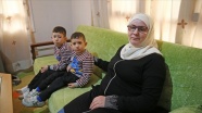 Suriyeli anne 2 yıldır göremediği çocuklarına Türkiye&#039;de gözyaşları içinde kavuştu