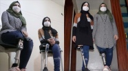 Suriyeli kız kardeşlerin protez bacak mutluluğu