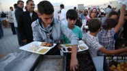 Suriyelilere damak tatlarına uygun kumanya