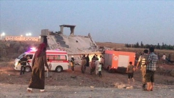 Suriye'nin Çobanbey beldesinde düzenlenen bombalı terör saldırısında 2 kişi öldü