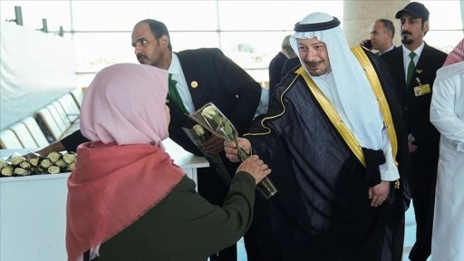 Suudi Arabistan'ın Ankara Büyükelçisi Abu Al-Nasr, Esenboğa'da hacı adaylarını uğurladı