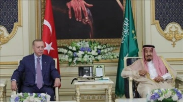 Suudi Arabistan Kralı ve Veliaht Prens'ten Cumhurbaşkanı Erdoğan'a Zafer Bayramı tebriği