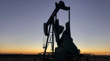 Suudi Arabistan yeni petrol üretim kararıyla fiyatları öncelediğini gösterdi