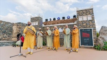 Suudi Arabistan'da düzenlenen festival, çarpıcı performanslara ev sahipliği yaptı