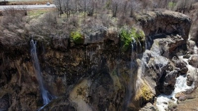 'Tabiat Parkı' ilan edilen Dipsiz G&ouml;l Şelalesi turizme kazandırılıyor