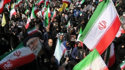 Tahran'da Ali Hamaney'in &ouml;l&uuml;m&uuml;n&uuml;n 40. g&uuml;n&uuml; m&uuml;nasebetiyle anma y&uuml;r&uuml;y&uuml;ş&uuml; d&uuml;zenlendi