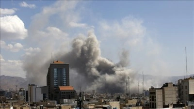 Tahran'da &ccedil;ok sayıda noktada art arda şiddetli patlamalar meydana geliyor