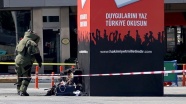 Taksim'de şüpheli valizler fünyeyle patlatıldı