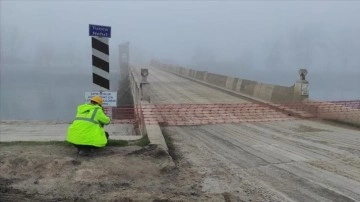 Tarihi Tunca Köprüsü hızlı tren çalışmaları nedeniyle 3 gün trafiğe kapatıldı