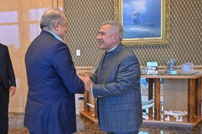 Tataristan lideri Minnihanov, T&uuml;rkiye-Rusya İş Konseyi Başkanı Ekmek&ccedil;ibaşı ile bir araya geldi
