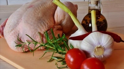 Tavuk eti &uuml;retimi Aralık 2025'te aylık y&uuml;zde 8,6, yıllık y&uuml;zde 7,1 arttı