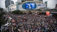 Tayland hükümeti, protestocuların anayasal reform talebini kabul etti