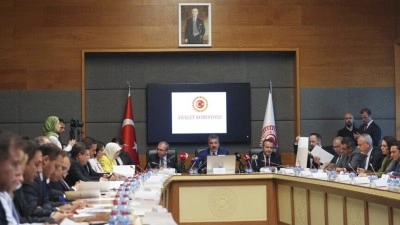 TBMM Adalet Komisyonu, su&ccedil;a s&uuml;r&uuml;klenen &ccedil;ocuklarla ilgili kanun teklifini 16 Temmuz'da g&ouml;r&uuml;şecek