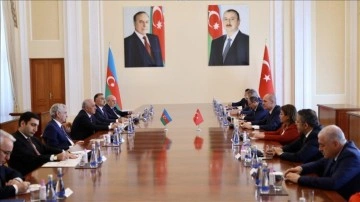 TBMM Başkanı Kurtulmuş, Azerbaycan Başbakanı Asadov ile görüştü