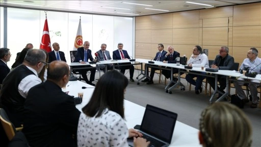 TBMM Başkanı Kurtulmuş, Brüksel'de Türk gazetecilerle bir araya geldi