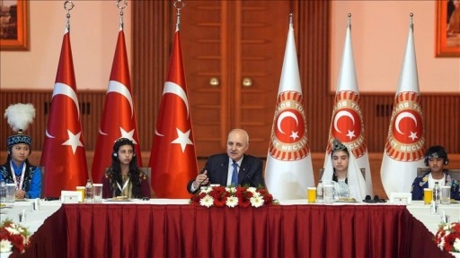 TBMM Başkanı Kurtulmuş dünya çocuklarını kabul etti