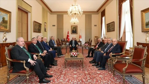 TBMM Başkanı Kurtulmuş, eski Meclis başkanlarıyla bir araya geldi
